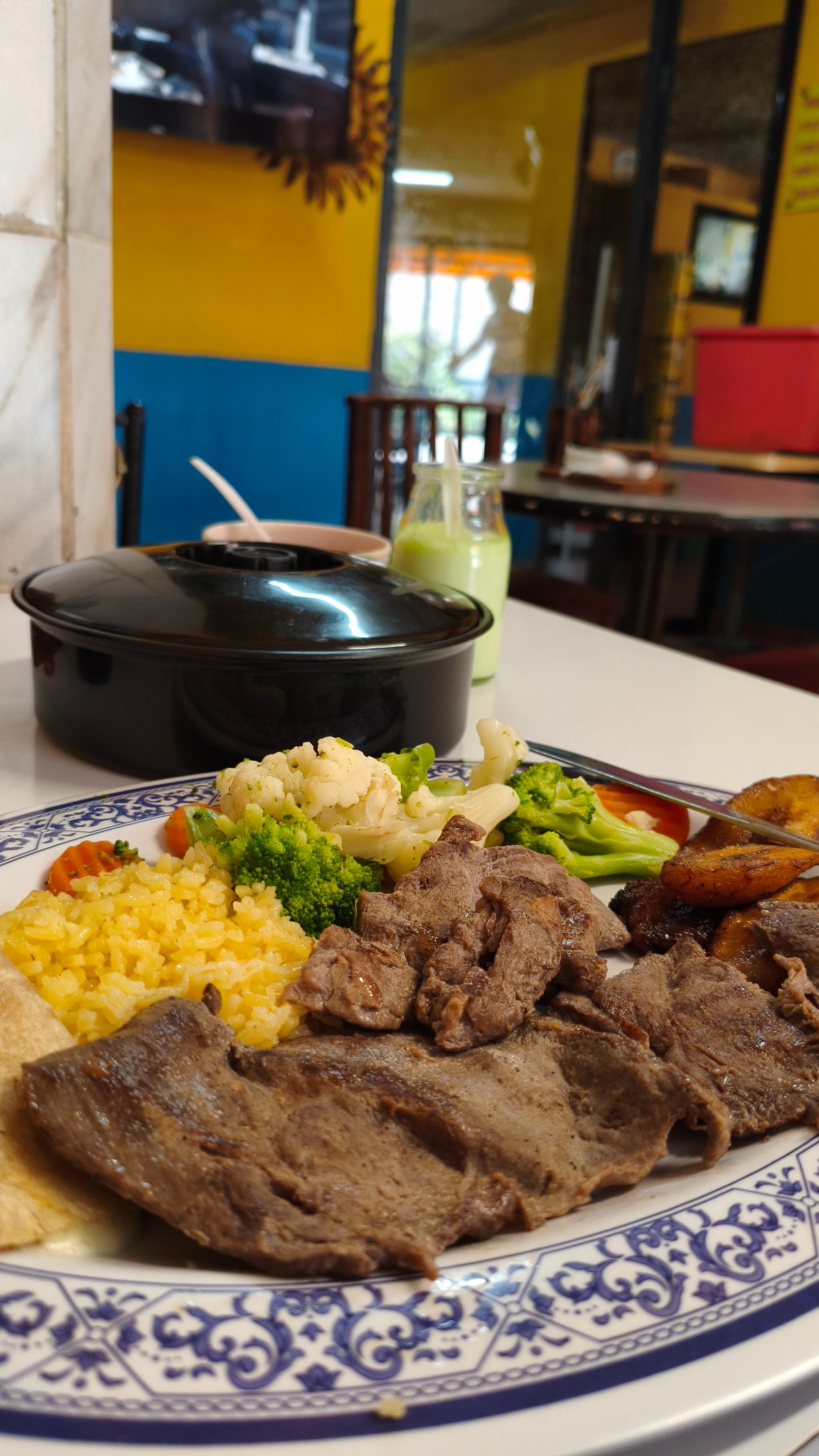 Platillo servido en Café Petropolys
